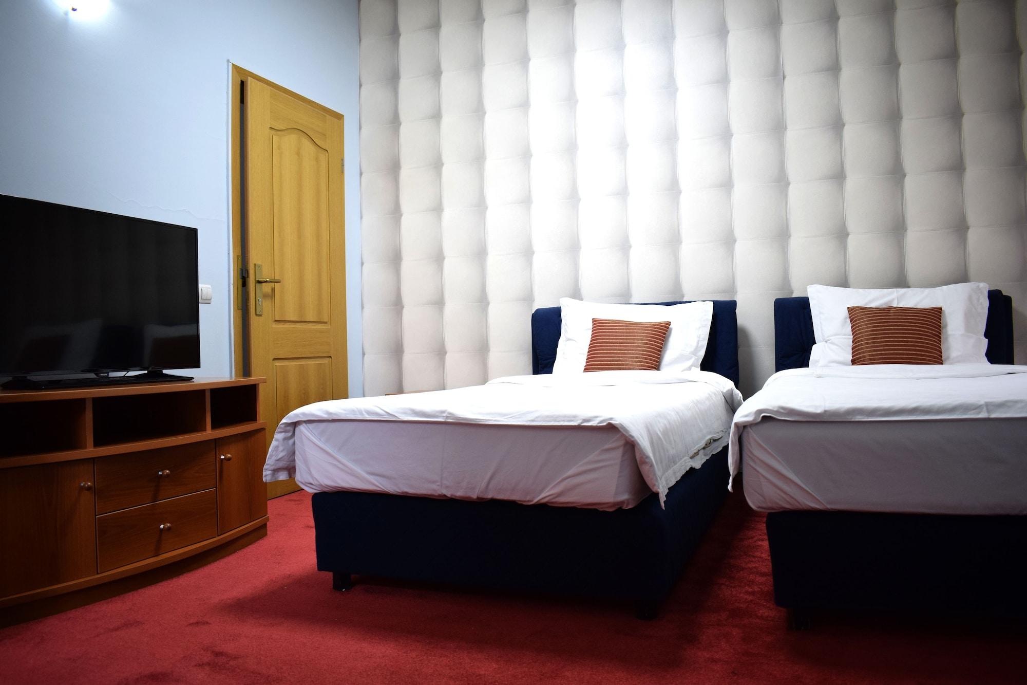 Hotel Aristocrat & Fish Restaurant Skopje Luaran gambar