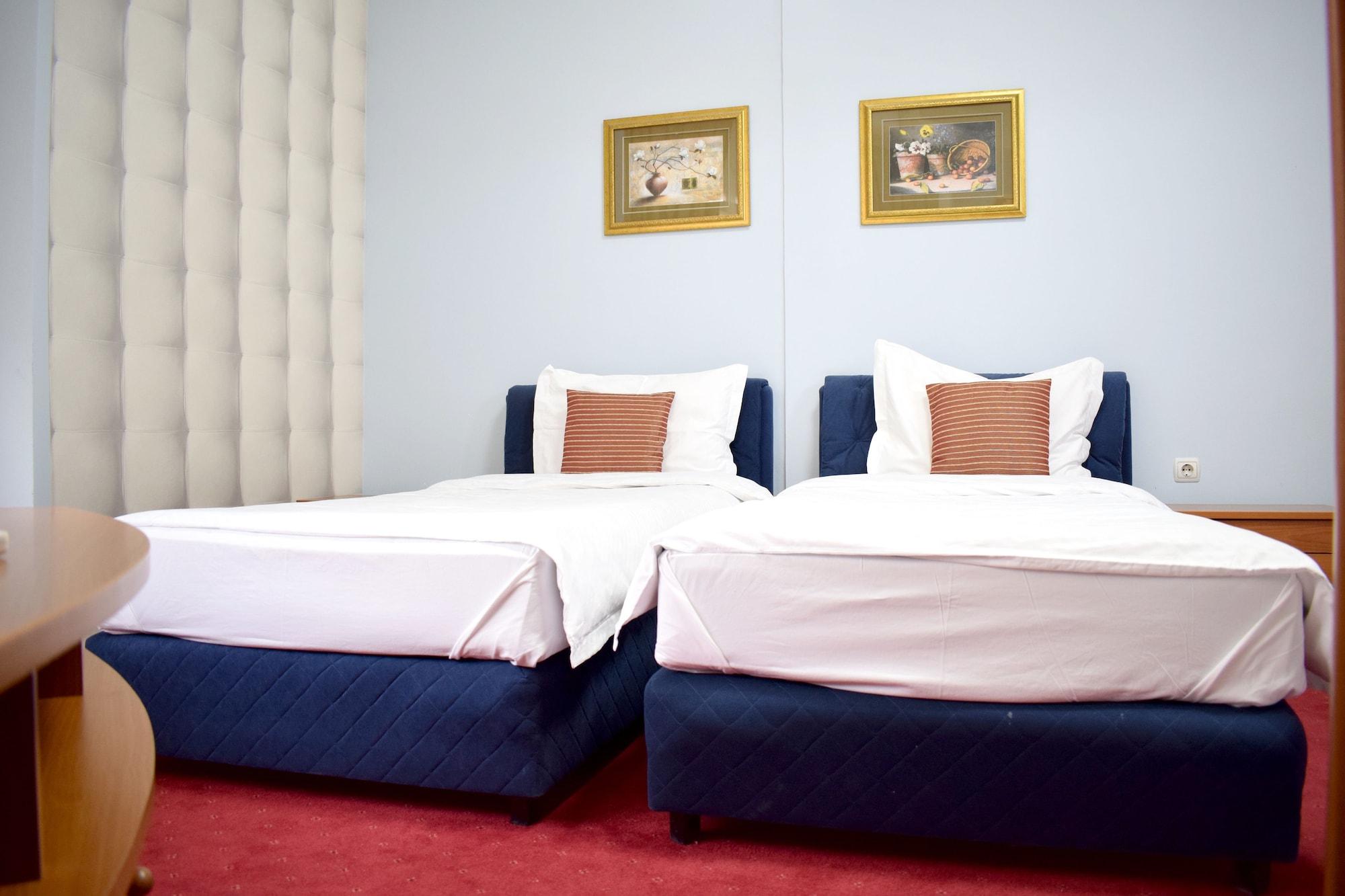Hotel Aristocrat & Fish Restaurant Skopje Luaran gambar