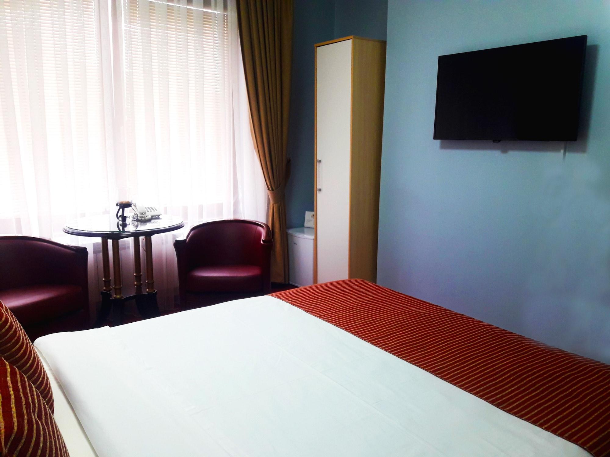 Hotel Aristocrat & Fish Restaurant Skopje Luaran gambar