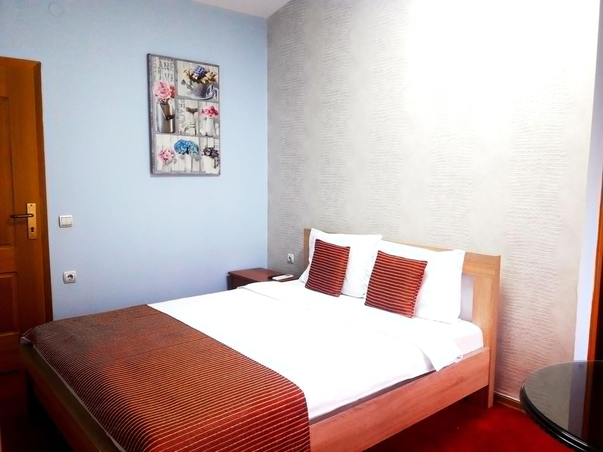 Hotel Aristocrat & Fish Restaurant Skopje Luaran gambar