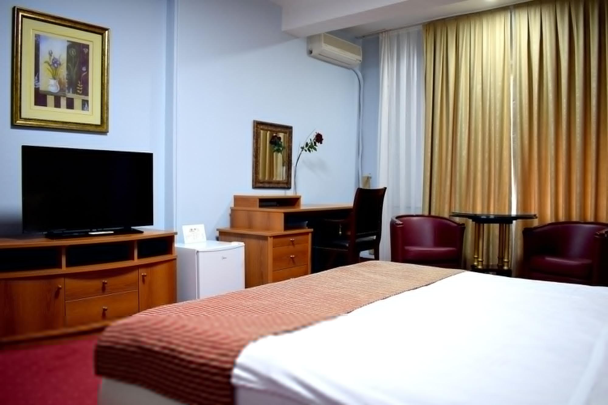 Hotel Aristocrat & Fish Restaurant Skopje Luaran gambar