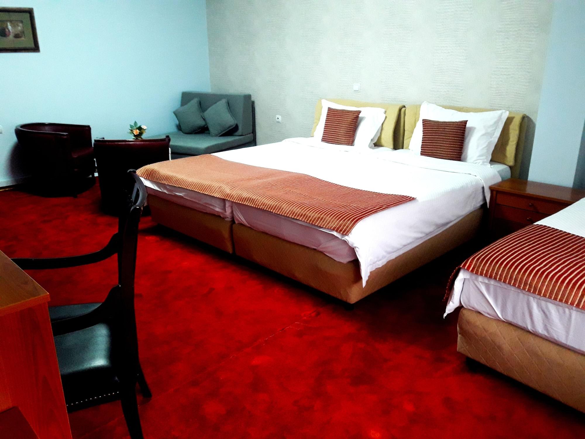 Hotel Aristocrat & Fish Restaurant Skopje Luaran gambar