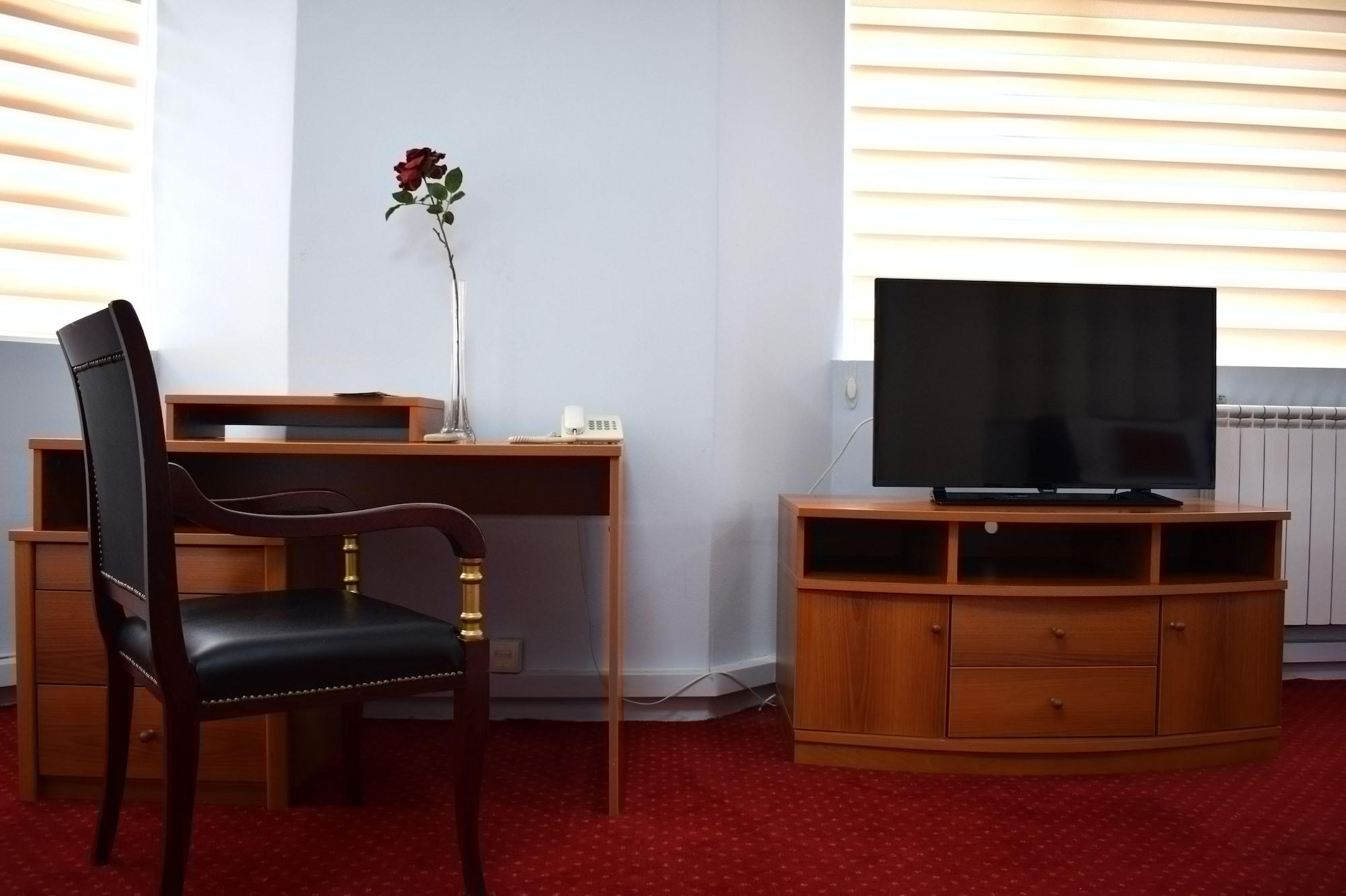 Hotel Aristocrat & Fish Restaurant Skopje Luaran gambar