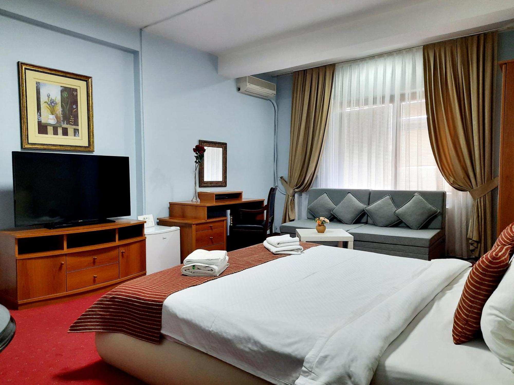 Hotel Aristocrat & Fish Restaurant Skopje Bilik gambar