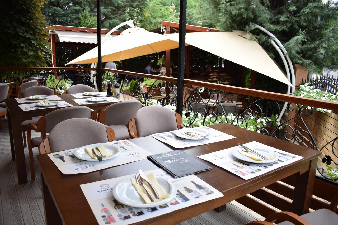 Hotel Aristocrat & Fish Restaurant Skopje Luaran gambar