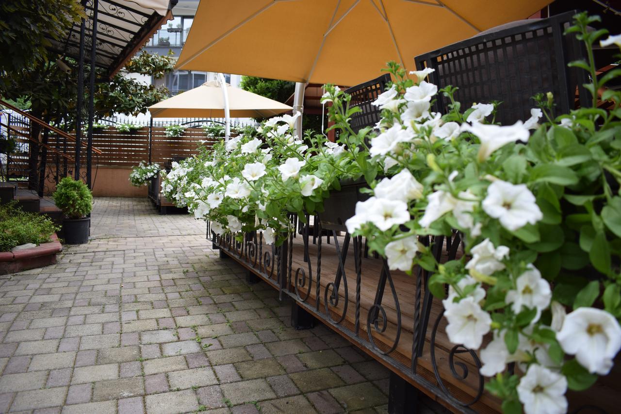 Hotel Aristocrat & Fish Restaurant Skopje Luaran gambar