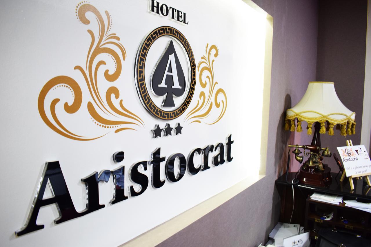 Hotel Aristocrat & Fish Restaurant Skopje Luaran gambar