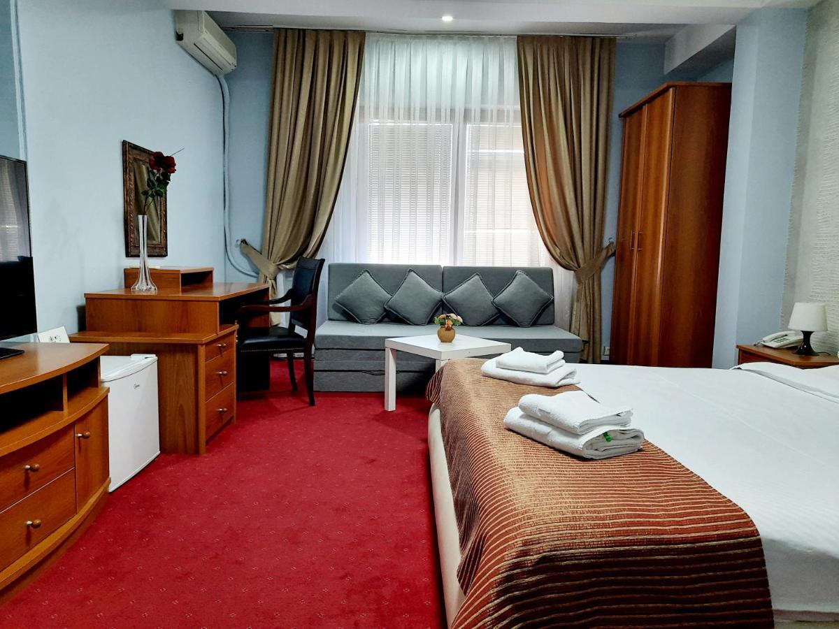 Hotel Aristocrat & Fish Restaurant Skopje Luaran gambar