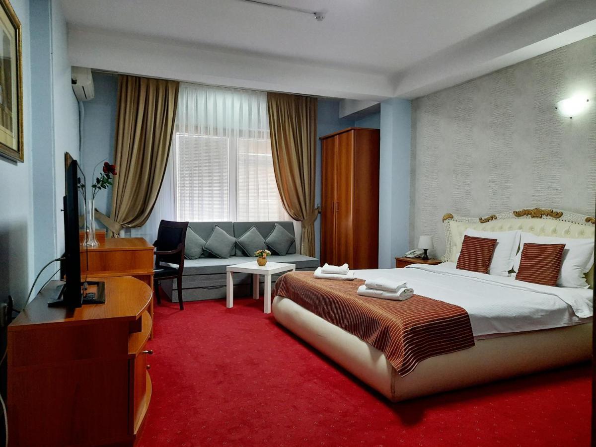 Hotel Aristocrat & Fish Restaurant Skopje Luaran gambar
